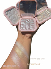 Load image into Gallery viewer, PRINCESS CUT (Diamond Glow Highlighter)
